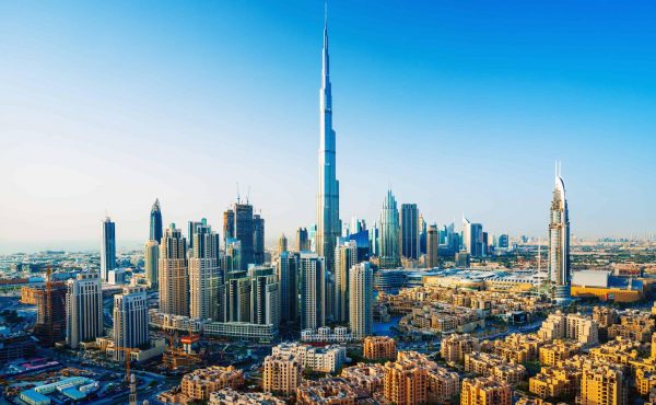 emiratele-arabe-unite-turisti-dubai-iulie-2020-scaled