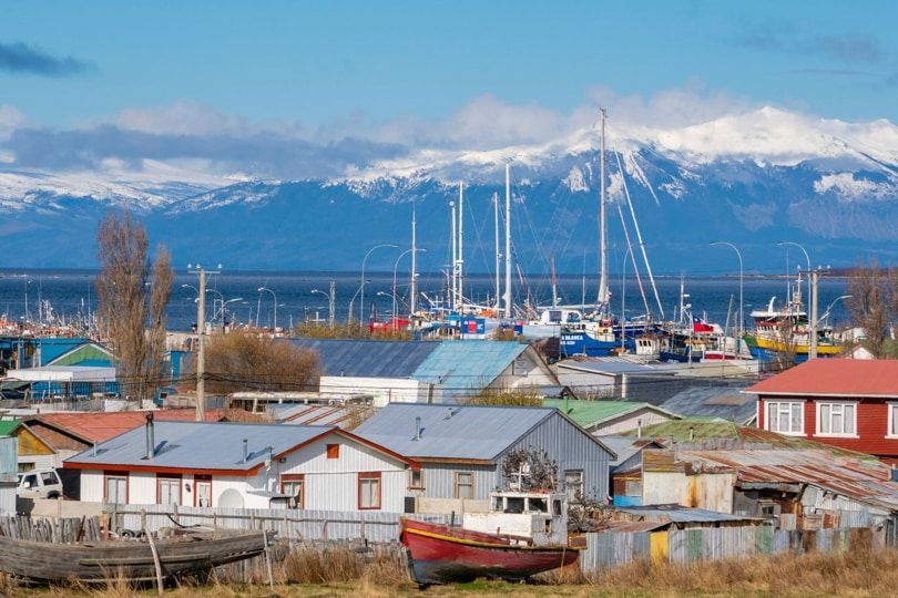 Día 2 · Vuelo Santiago - Punta Arenas. Bus a Puerto Natales