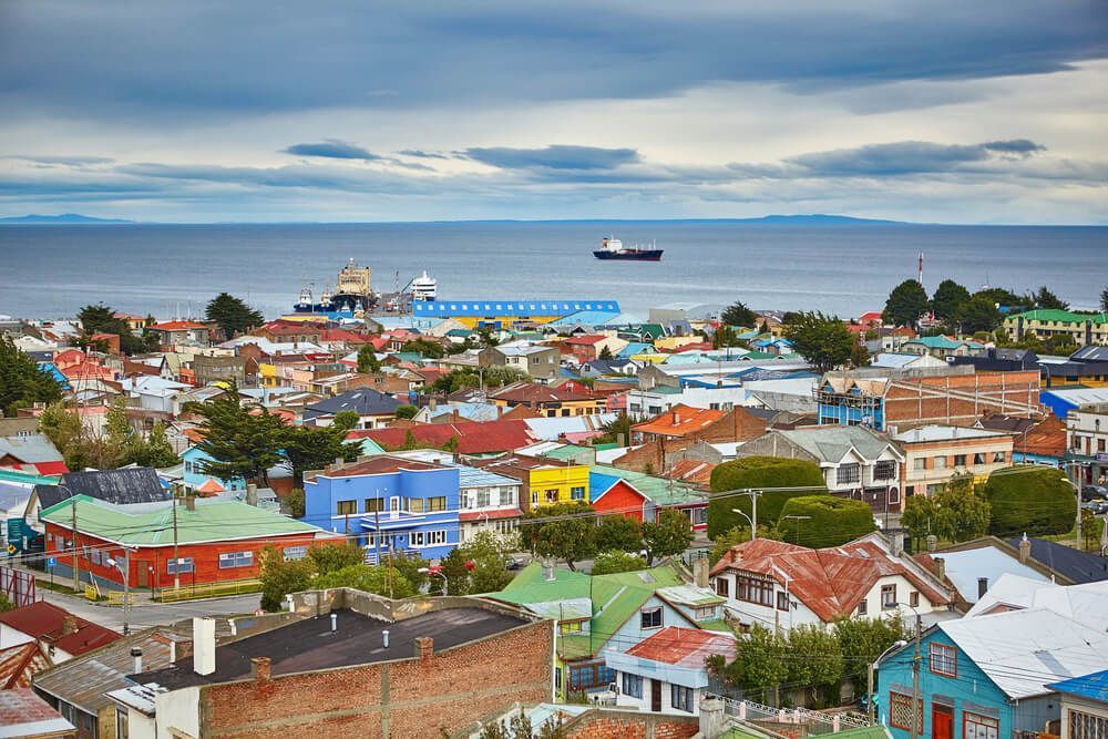 Día 4 · Puerto Natales - Punta Arenas. Vuelo a Santiago