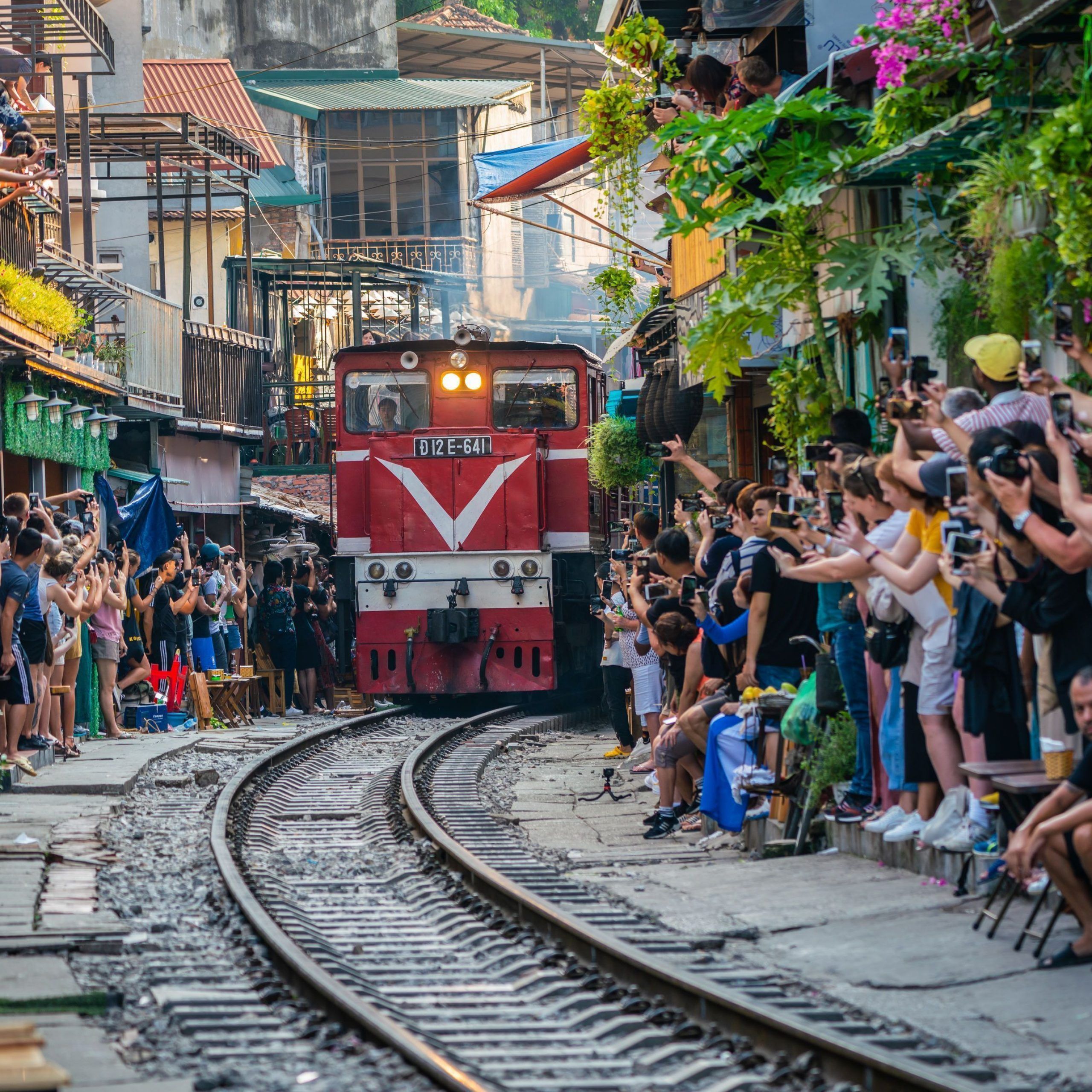 Día 2 · LLEGADA A HANOI