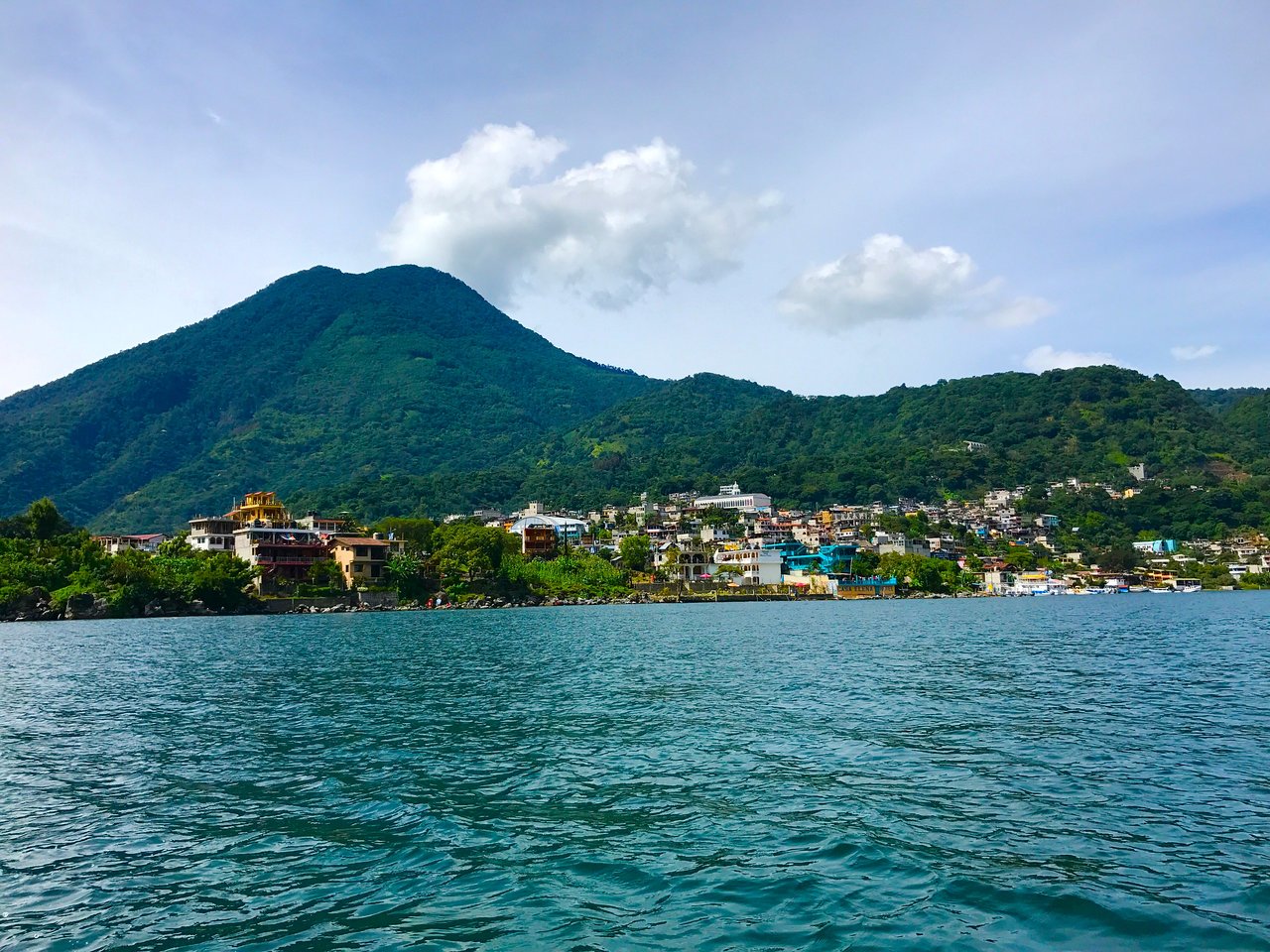 Día 6 · FLORES – AEROPUERTO DE CIUDAD DE GUATEMALA – LAGO ATITLÁN