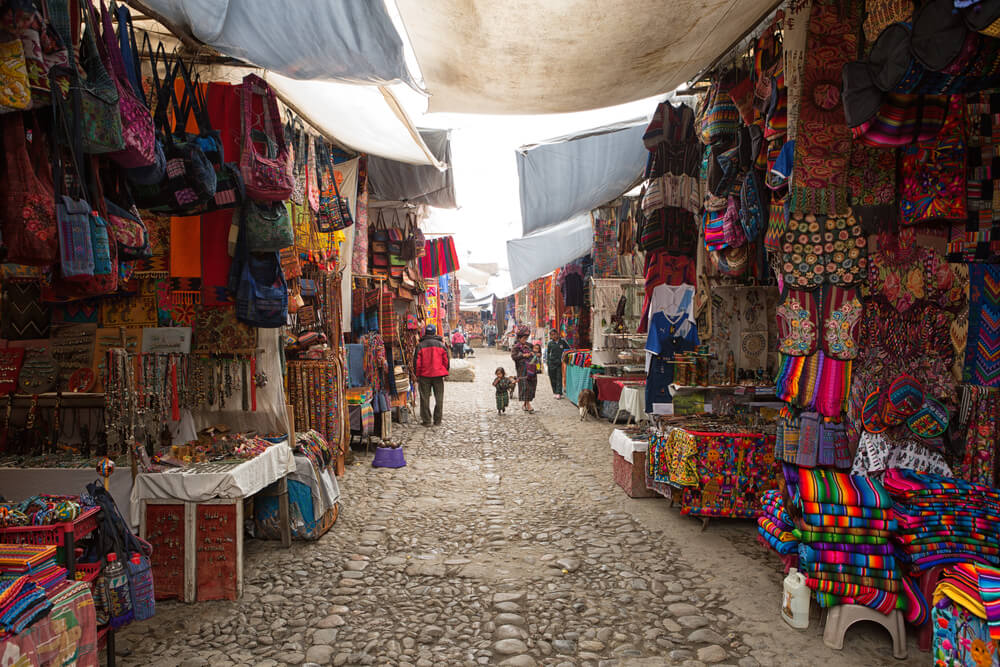 Día 9 · QUETZALTENANGO – SAN ANDRÉS XECUL – CHICHICASTENANGO